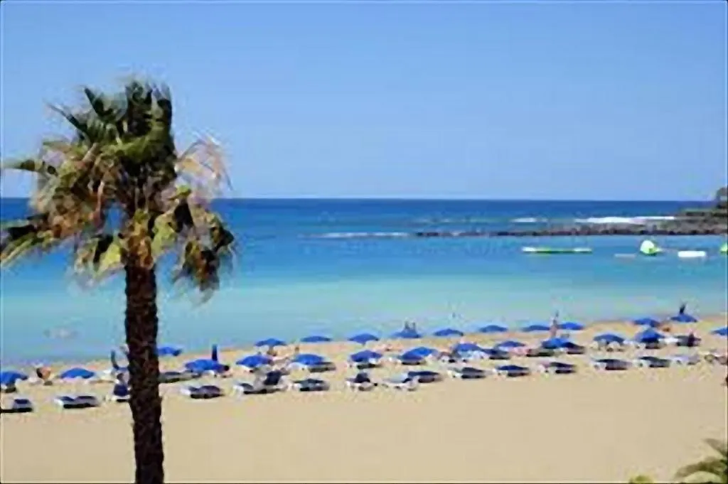 Los Cristianos Port Royale 138 0*, Los Cristianos (Tenerife) İspanya